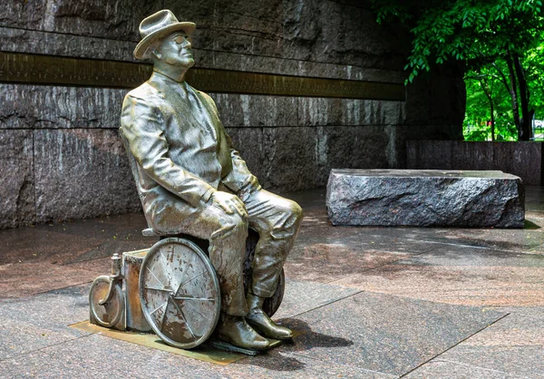 Άγαλμα Του Franklin Roosevelt Που Κάθεται Στην Αναπηρική Του Καρέκλα — Φωτογραφία Αρχείου