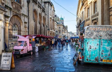 21 Aralık 2019 'da İngiltere' nin Bristol kentindeki Corn Caddesi 'ndeki Cumartesi Pazarı