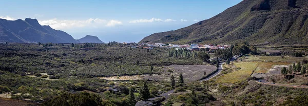 มองลงไปท วนหน งของอ ทยานแห งชาต Mount Teide ในเทเนร สเปน — ภาพถ่ายสต็อก