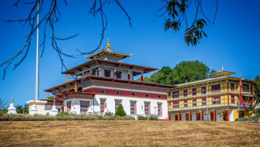 Bin Buda 'nın Budist Tapınağı, Paldenshangpa La Boulaye, 3 Eylül 2019' da Burgundy, Fransa 'da