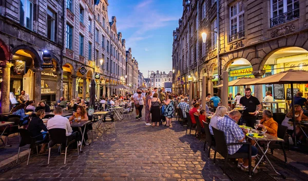 Busy Outdoor Street Cafes Sunset Brustones Arras Pas Calai Francja — Zdjęcie stockowe