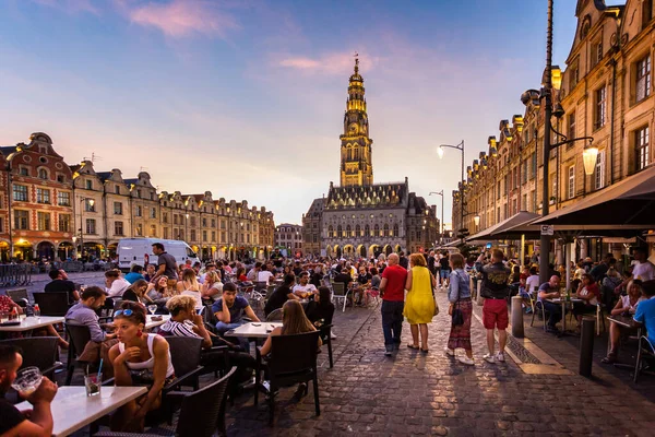 Ocupados Cafés Aire Libre Atardecer Plaza Principal Arras Pas Calai —  Fotos de Stock