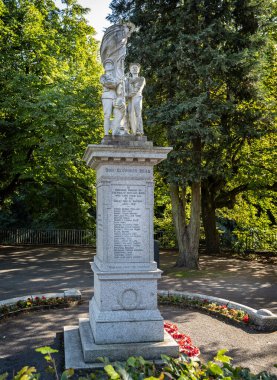 Matlock Bath Savaş Anıtı Matlock Bath, Derbyshire, İngiltere 12 Eylül 2020