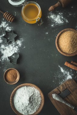 Arka plan kabak pasta ve mutfak araçları pişirme için malzemeler ile yedekleme