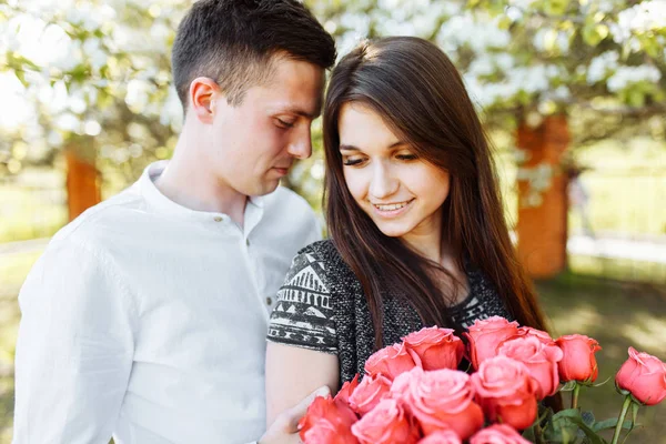 Young Loving Couple Love Girl Holding Flowers Happy Enjoy Beautiful — Stock Photo, Image