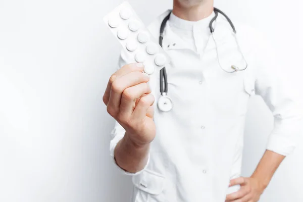 Handarzt Mit Tablette Nahaufnahme Weißer Hintergrund Für Werbung — Stockfoto