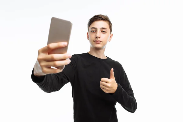 Retrato Adolescente Emocional Que Toma Una Selfie Teléfono Inteligente Una — Foto de Stock