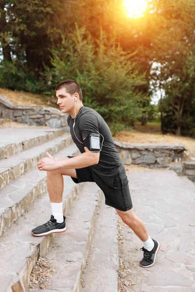 Allenamento Mattutino Jogging Sulle Scale Man Running — Foto Stock