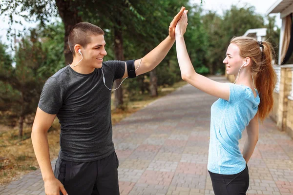 Ochtend Oefeningen Voor Mannen Vrouwen Training Voor Het Werk Mensen — Stockfoto