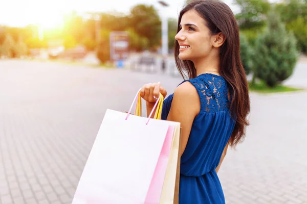 Fille Après Avoir Fait Shopping Dans Rue Portrait Une Femme — Photo