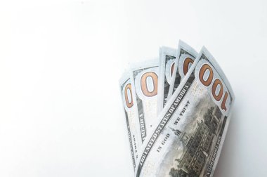 Faturaları 100 dolar, Amerikan banknot, para para para birimi yakın çekim, Başkan'ın yüzü ile beyaz arka plan