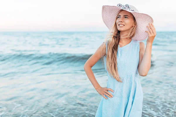 Beautiful Portrait Girl Hat Close Rest Sea Ocean Woman Summer — Stock Photo, Image