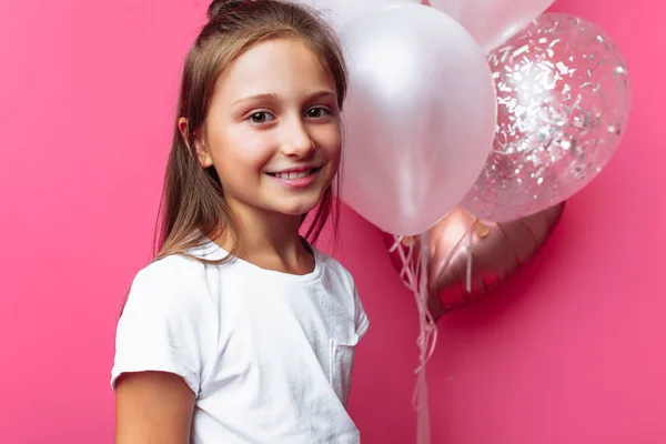 Retrato Una Chica Con Globos Estudio Sobre Fondo Rosa — Foto de Stock