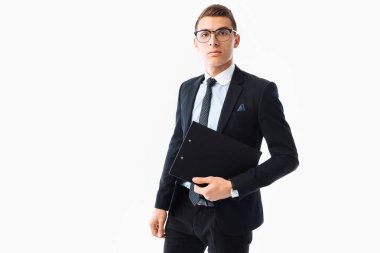 Siyah takım elbise ve gözlük, iş adamı ile ağıl içinde el, gülümseyen, beyaz arka plan üzerinde izole