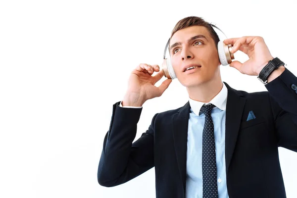 Ein Erfolgreicher Mann Anzug Der Kabellose Kopfhörer Trägt Musik Hört — Stockfoto