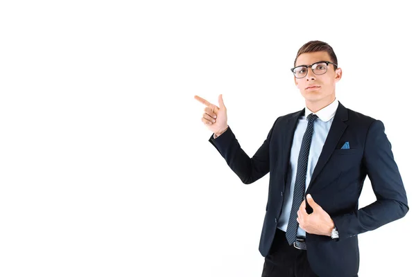 Hombre Negocios Exitoso Traje Apuntando Espacio Copia Vacío Aislado Sobre — Foto de Stock