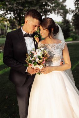 Gelin ve damat doğa portresi