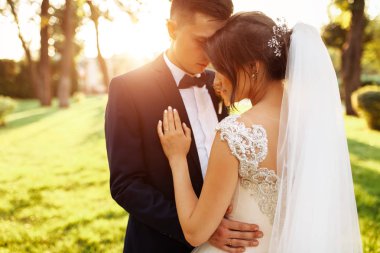 Gelin ve damat doğa portresi