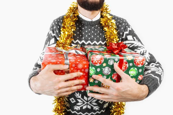 Hombre Con Regalo Navidad Sus Manos — Foto de Stock