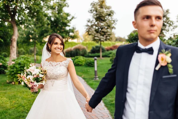 Portrait Bride Groom Nature — Stock Photo, Image