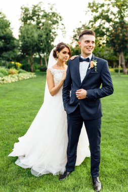 Gelin ve damat doğa portresi