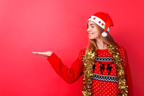 Beautiful Girl Red Sweater Santa Claus Hat Tinsel Her Neck — Stock Photo, Image