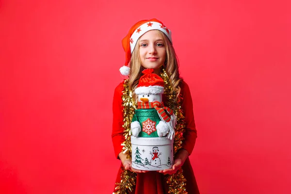 Ragazza Adolescente Che Indossa Cappello Babbo Natale Fili Lame Sul — Foto Stock