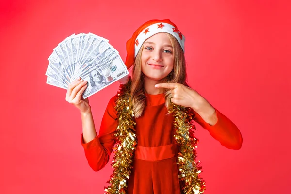 Una Adolescente Con Sombrero Santa Claus Oropel Cuello Con Dólares — Foto de Stock
