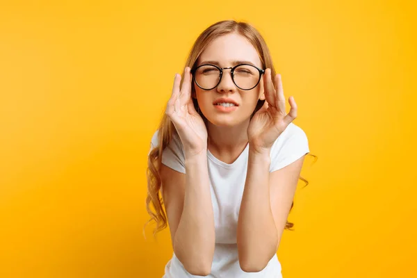 Girl White Shirt Poor Eyesight Wears Glasses Looking Squinting Trying — Stock Photo, Image
