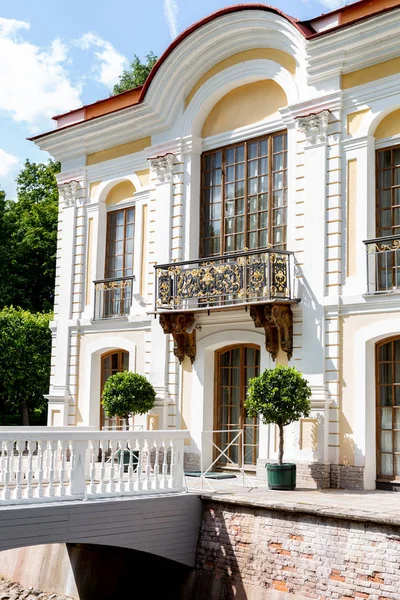 Avrupa tarzında eski konak ev