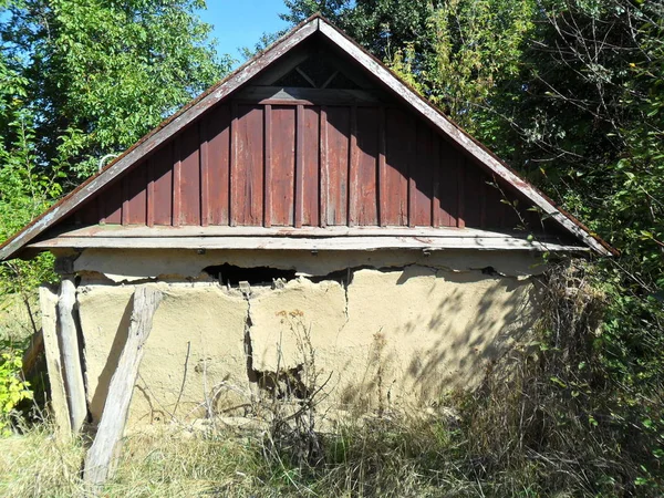 Antigua Casa Arcilla Abandonada —  Fotos de Stock