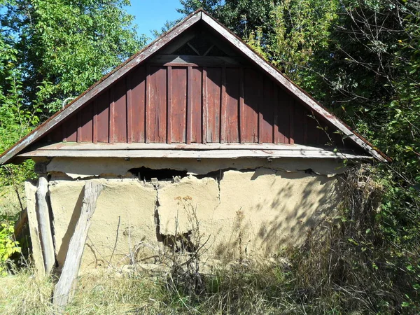 Régi Elhagyott Agyag Ház — Stock Fotó