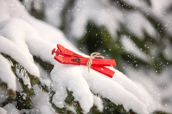 Noel Oyuncak Ile Köknar Ağacı Üzerinde Dekorasyon — Stok fotoğraf