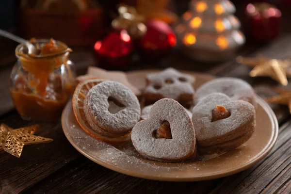 Traditional Christmas Homemade Linzer Cookies Plate Surrounded Christmas Decor Burning — Stock Photo, Image