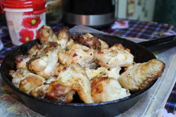 Gebratenes Huhn Gebratenes Appetitanregendes Huhn Braten Ofen Der Heimischen Küche — Stockfoto