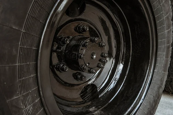 Wheel Old Soviet Military Machine Park Exhibits Military Equipment — Stock Photo, Image