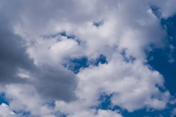 Prachtige Wolken Tijdens Zonsondergang Warme Zomeravond — Stockfoto