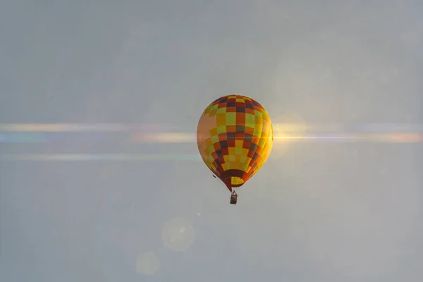 Flying Ball Basket Altitude Flies City — Stock Photo, Image