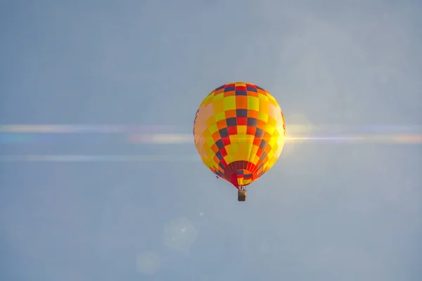 Flying Ball Basket Altitude Flies City — Stock Photo, Image