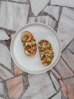 Dolgular çeşitli lezzetli bruschetta.