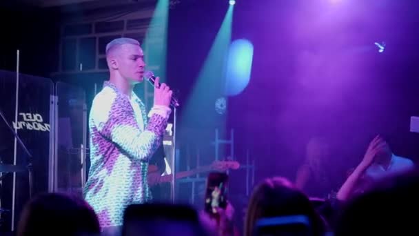 Ryska Sångerskan Oleg Miami Performance Night Club Topp Mars 2019 — Stockvideo