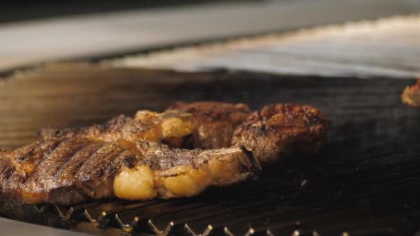 Los Chefs Asan Carne Restaurante Carne Res Jugosa — Vídeos de Stock