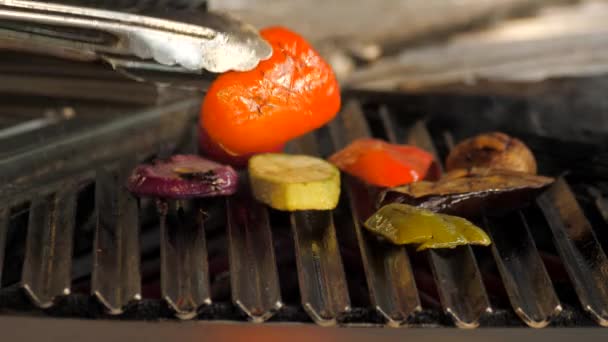 Chefs Fritar Legumes Para Carne Grelhada Restaurante Bife Carne Vaca — Vídeo de Stock