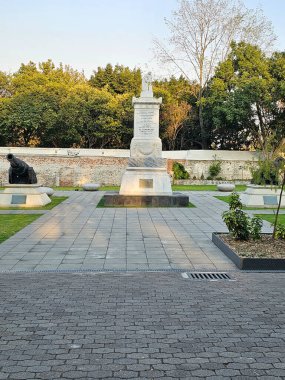 Mexico City, Mexico - 7 Şubat 2024: CDMX 'teki Los Pinos Kültür Kompleksi içindeki Molino del Rey Muharebesi Anıtı