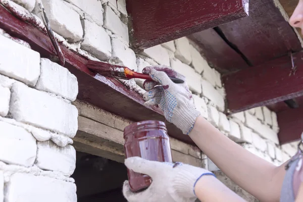 Girl Paints Walls Burgundy Paint Work Gloves — Stock Photo, Image