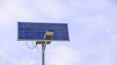 üstünde süt fırtınalı gökyüzü karşı güneş sokak lambası