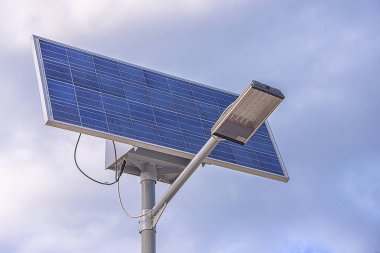 üstünde süt fırtınalı gökyüzü karşı güneş sokak lambası