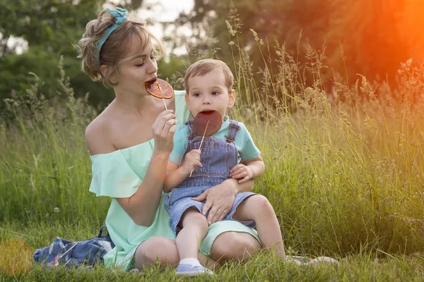 Mom Son Park Summer Lollipops Soap Bubbles — Stock Photo, Image