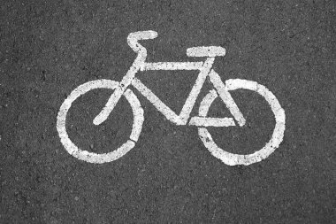 bisiklet yolu asfalt üzerinde iz. yol işaretleri