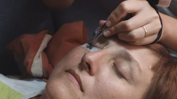 Extension Des Cils Maison Fille Effectue Une Opération Maison — Video